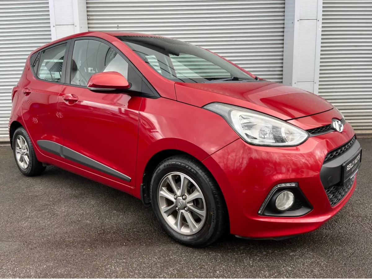 Hyundai i10 1.0 PETROL DELUXE - Image 1