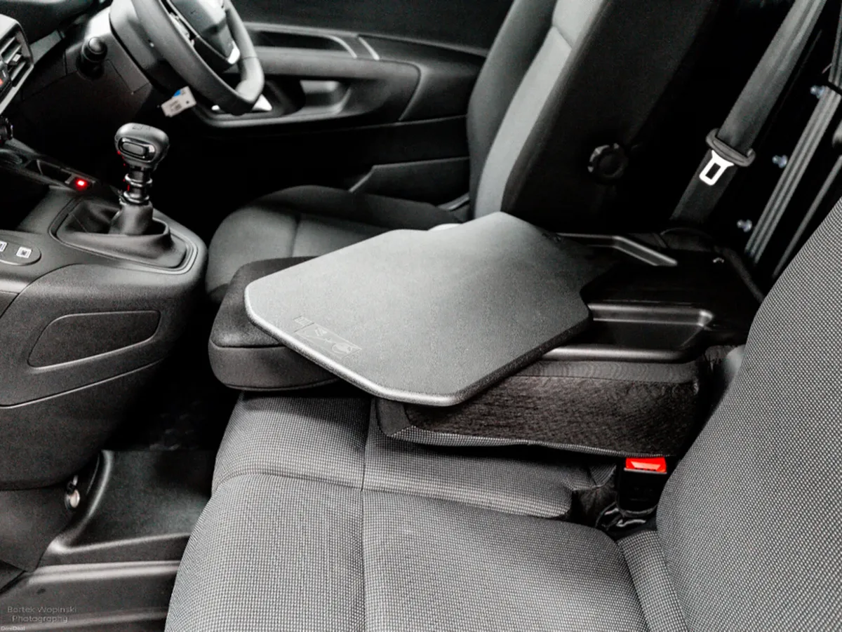 Peugeot Partner *€3, 000 off* Pro Premium 1.5 Dies - Image 5