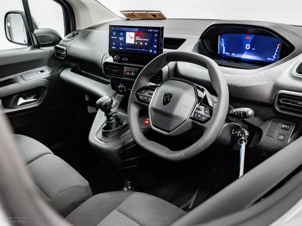 Peugeot Partner *€3, 000 off* Pro Premium 1.5 Dies - Image 2