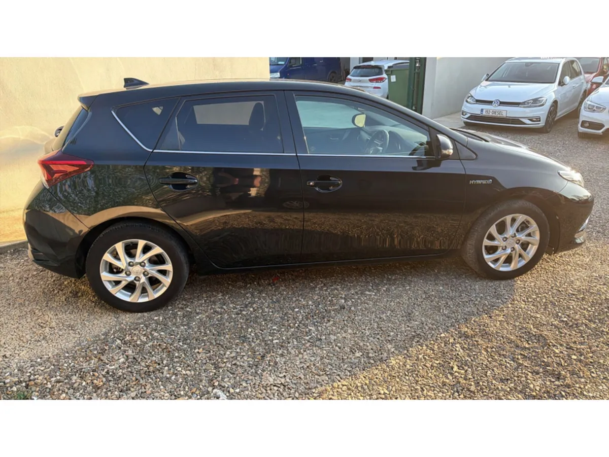 Toyota Auris 1.8 HYBRID ICON - Image 4