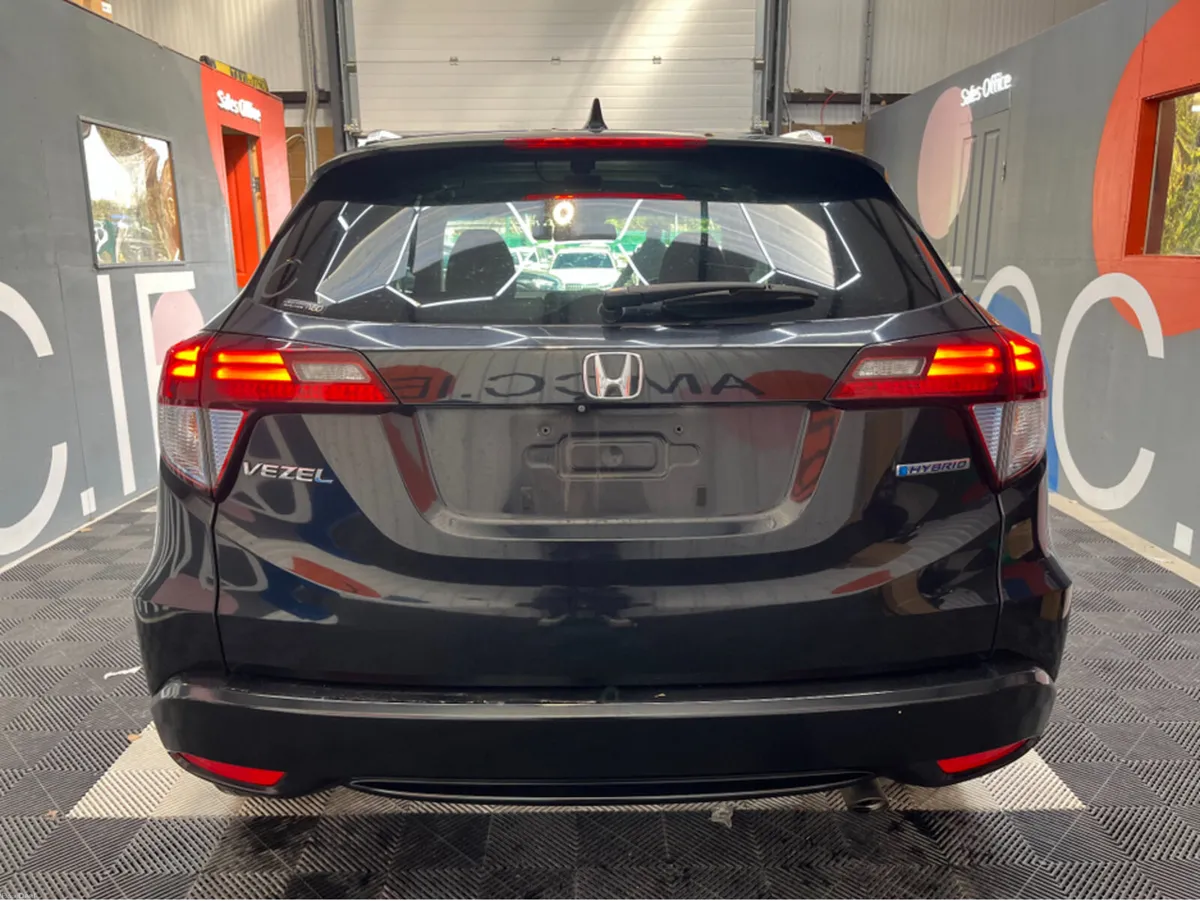 Honda Vezel €14950 2015 HONDA VEZEL HYBRID Z 1.5 A - Image 3