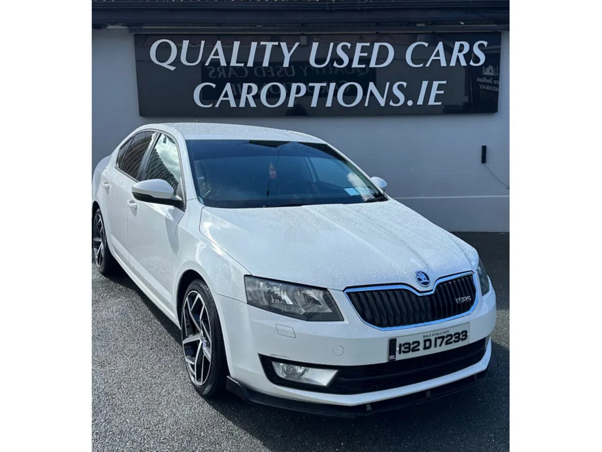 Skoda Octavia 1.6 TDI CR ELEGANCE 105PS 5DR AUTO// - Image 3
