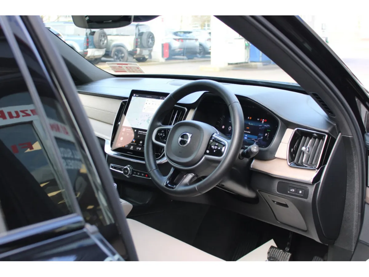 Volvo XC90 2.0 T8 PHEV AWD AUTO PLUS DARK - Image 2