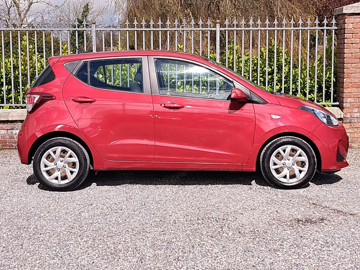 Hyundai i10 SE GO Model 1.0 Petrol, Bluetooth, Air - Image 4