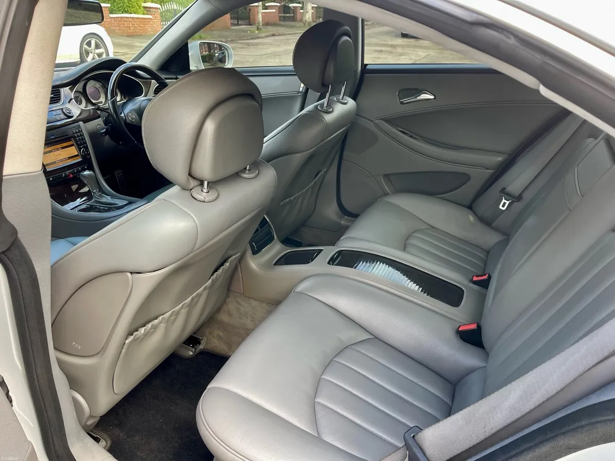 MERCEDES BENZ CLS GRAND EDITION NCT 12/26 - Image 4