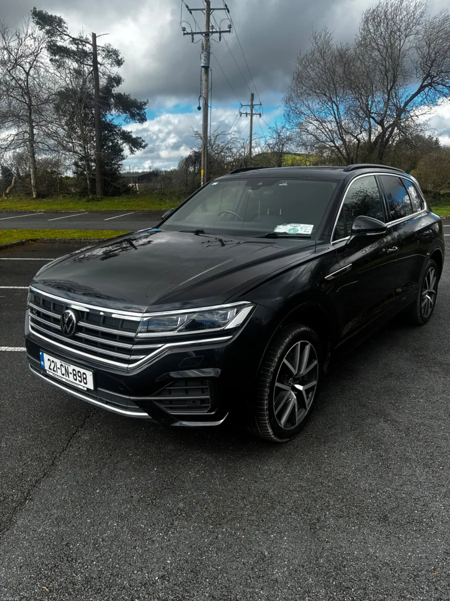 Volkswagen Touareg 2022 - Image 3