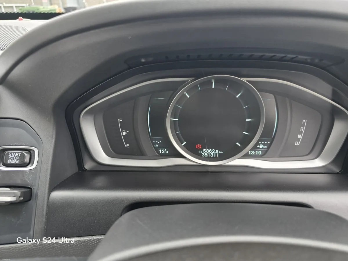 Volvo XC60 2015 - Image 4