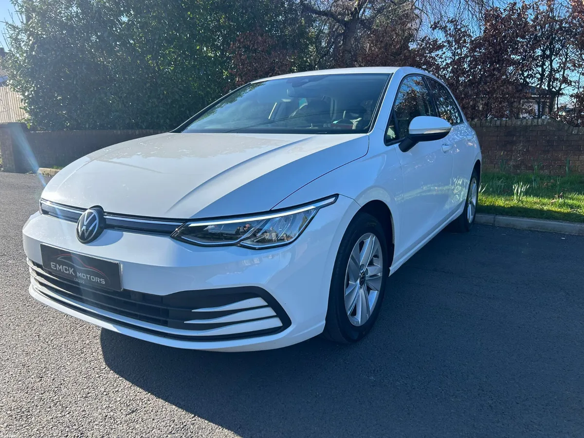 Volkswagen Golf 2022 - Image 2