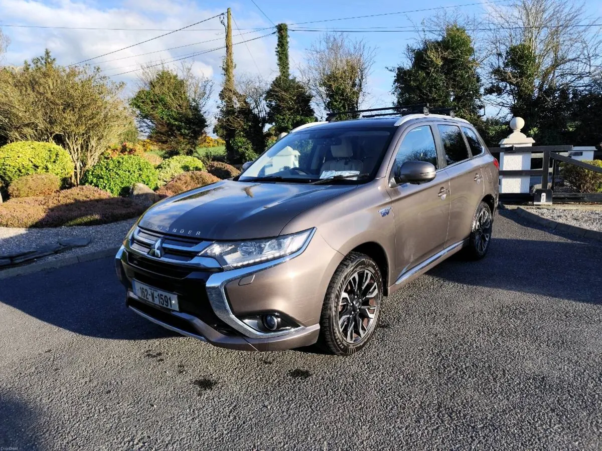 Mitsubishi Outlander GW5h Top Spec - Image 1