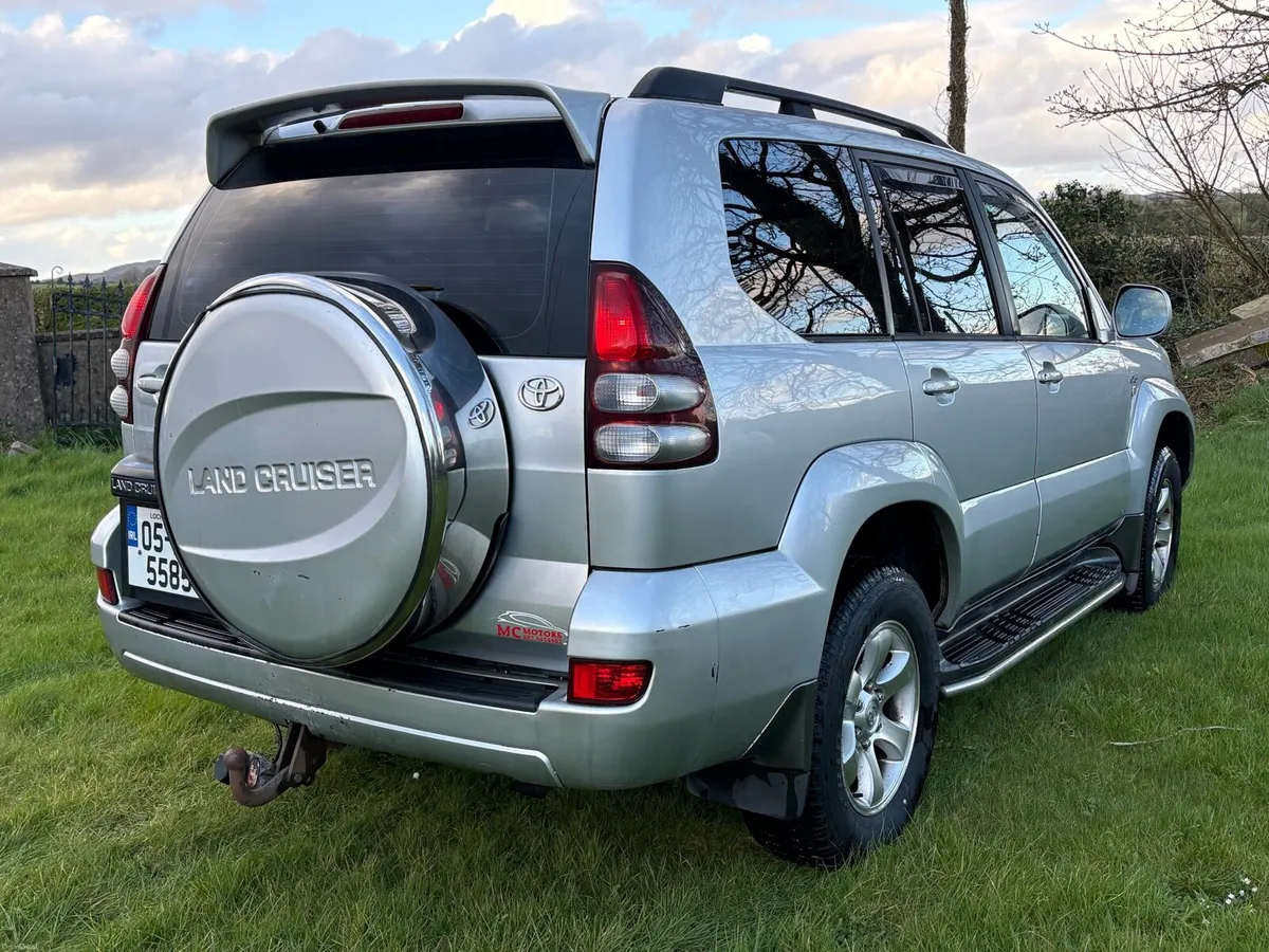 Toyota Landcruiser 5 seat commercial - Image 4