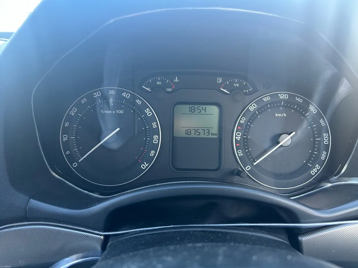 05 Skoda Octavia 1.6L (NEW NCT+ ROAD TAX) - Image 2