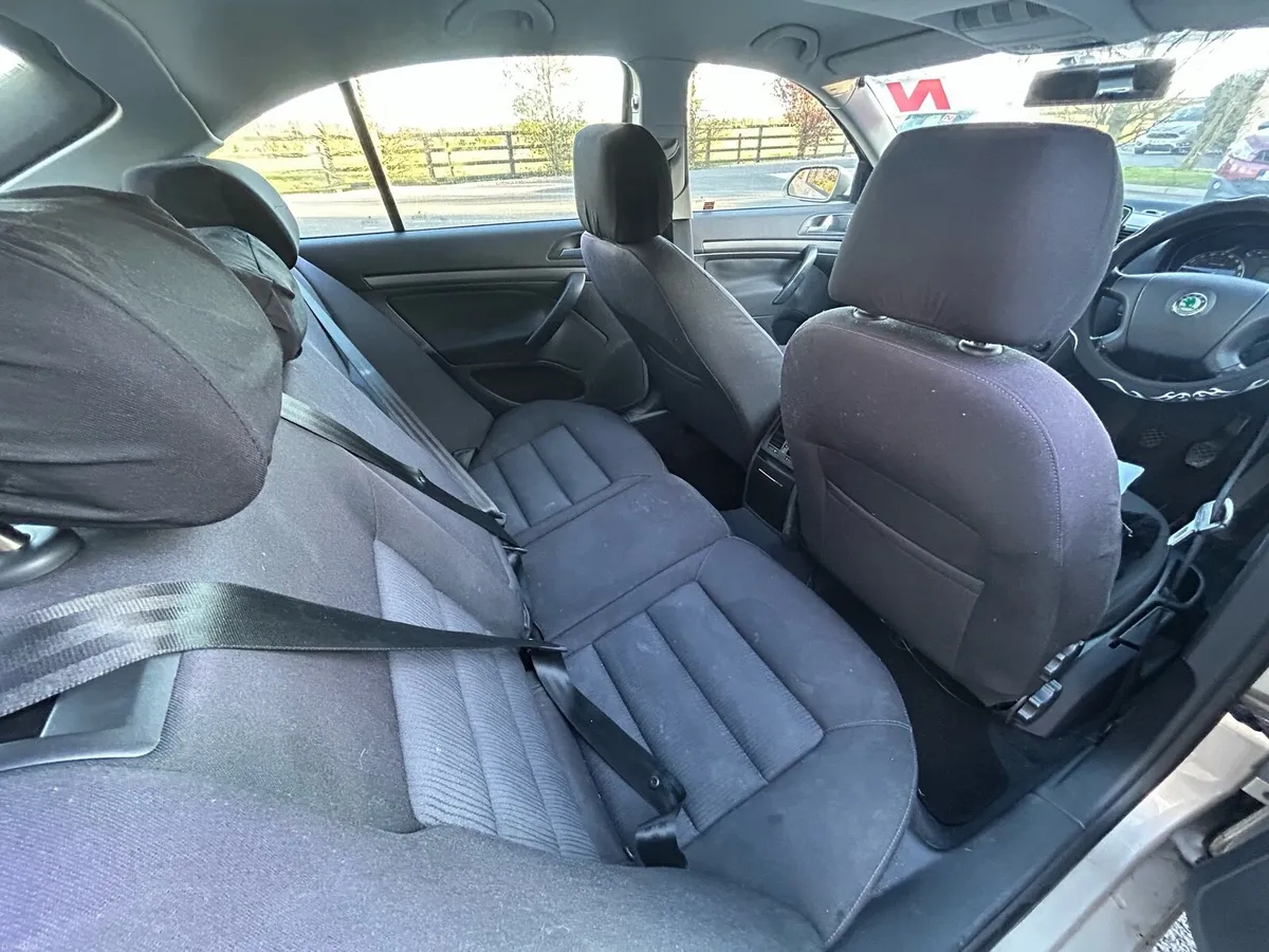 05 Skoda Octavia 1.6L (NEW NCT+ ROAD TAX) - Image 4