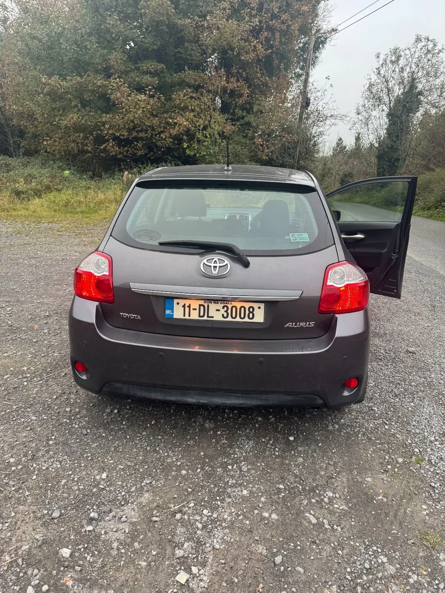 Toyota Auris 2011 - Image 4