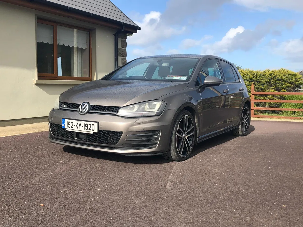 Volkswagen Golf 2015 - Image 1