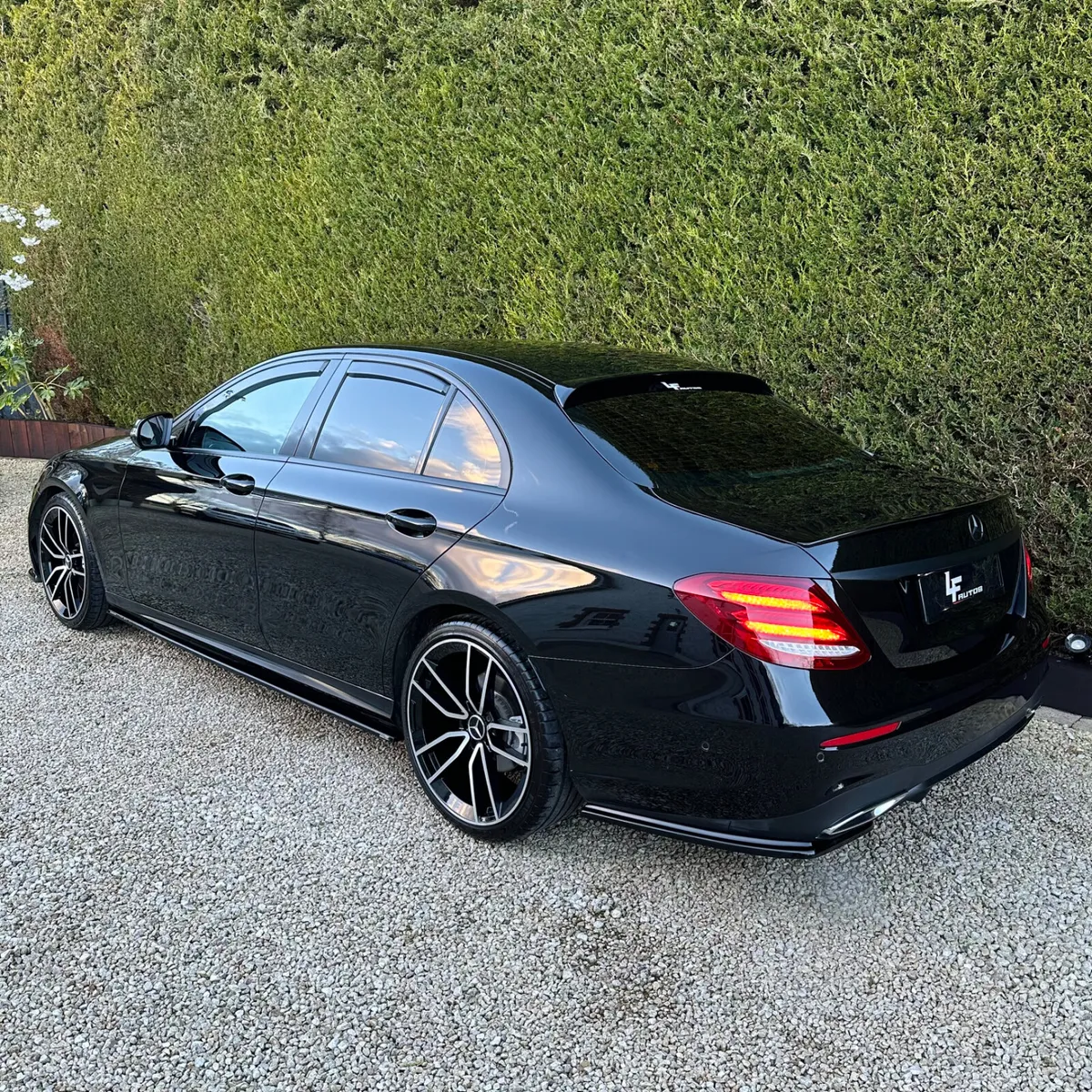 2017 MERCEDES BENZ E220 AMG NIGHT PACK - Image 4