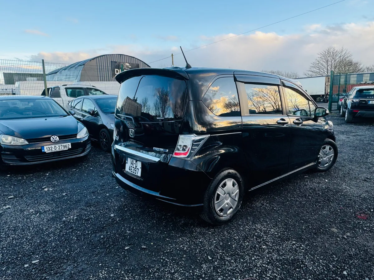 2014 Honda Freed 1.5L Hybrid Automatic 7 Seater - Image 4