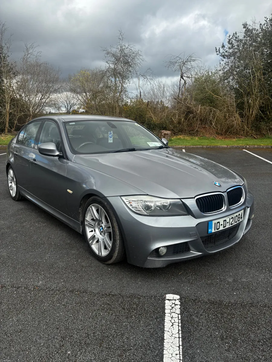BMW 3-Series 2010 - Image 2