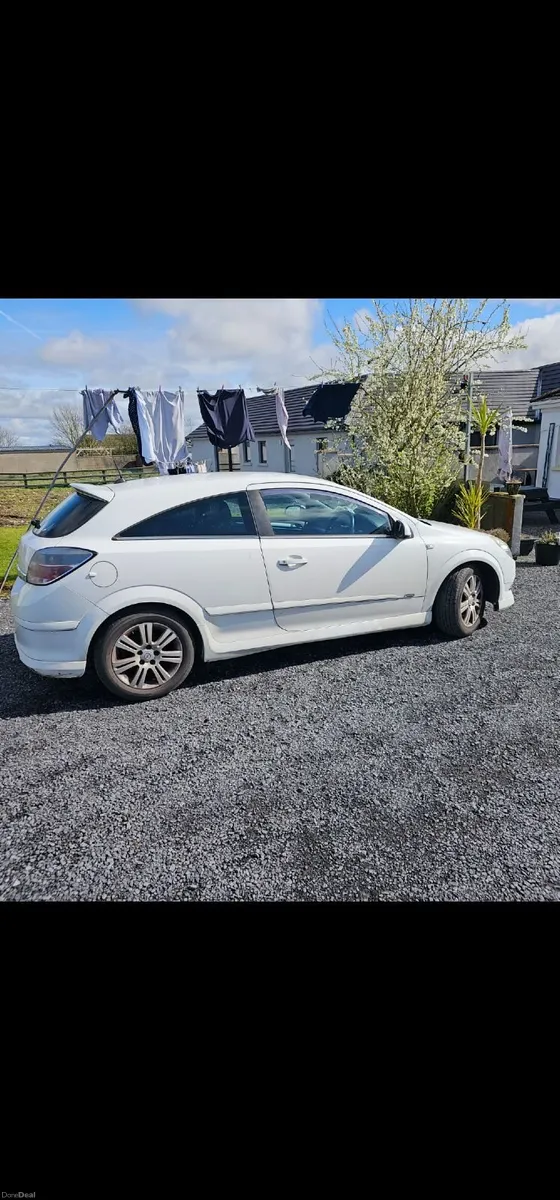 Opel Astra 2008 - Image 1