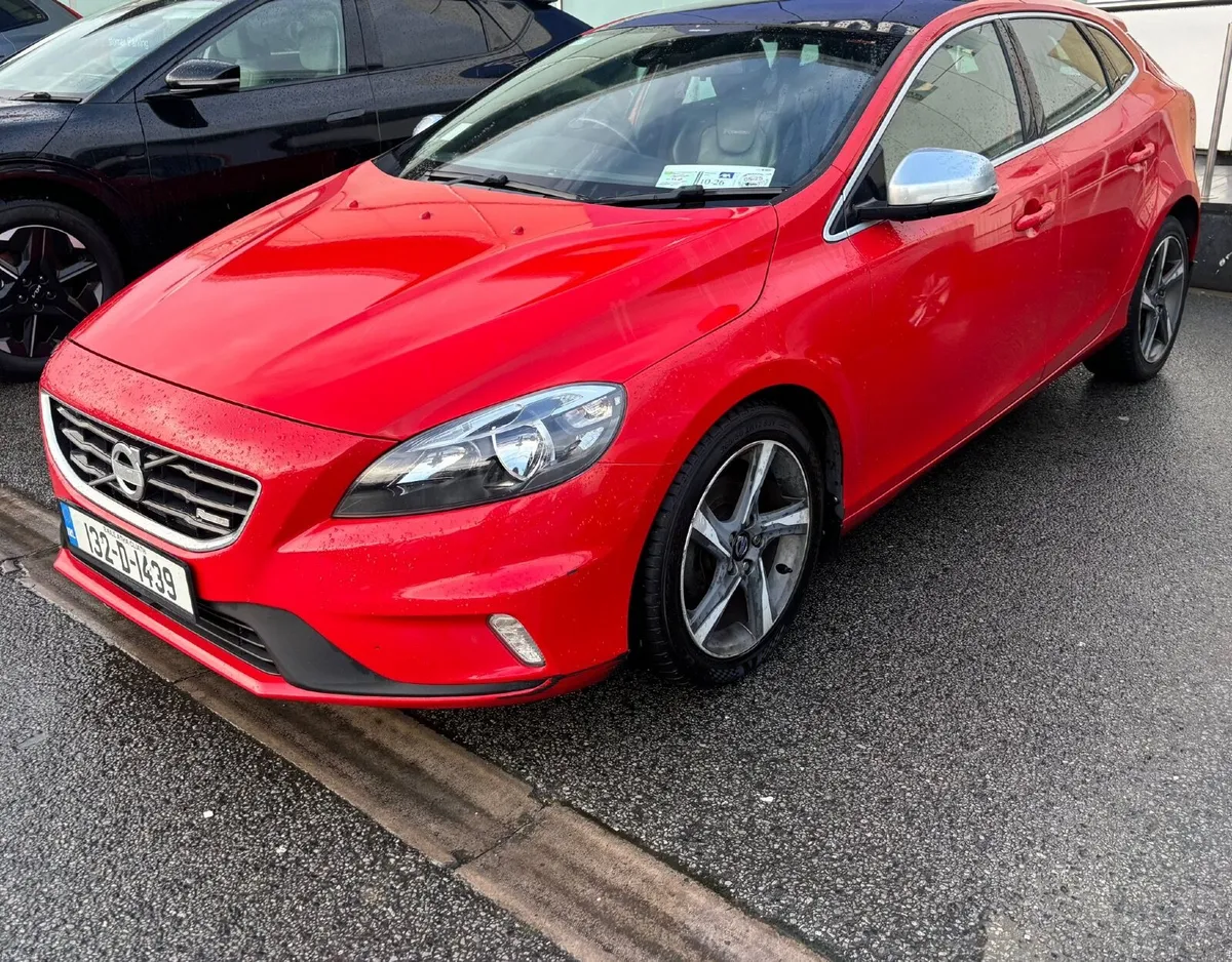 Volvo V40 2013 R-Design - Image 4