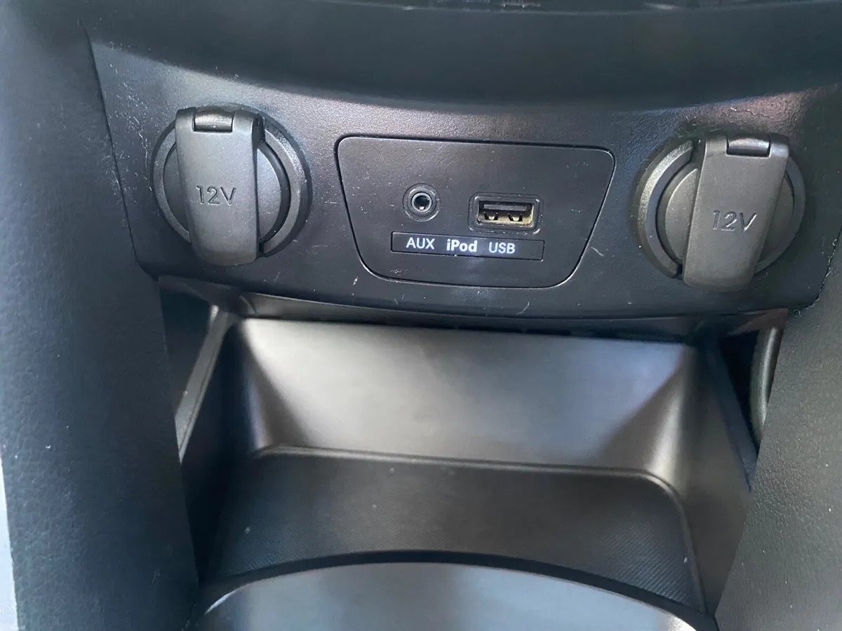 132 HYUNDAI i30 LOW MILEAGE NCT 12/26 TAXED 7/26 - Image 3