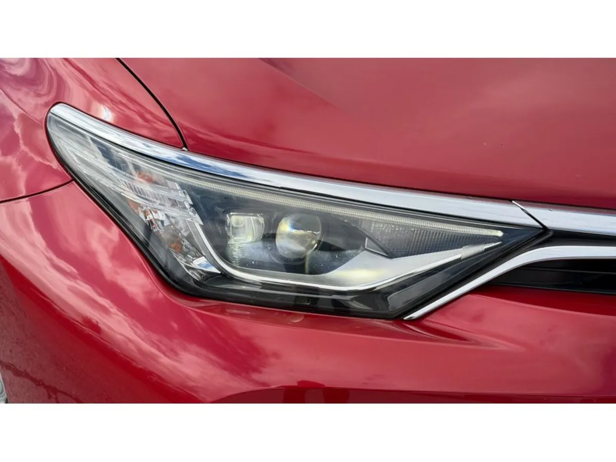 Toyota Auris Hybrid - Image 4