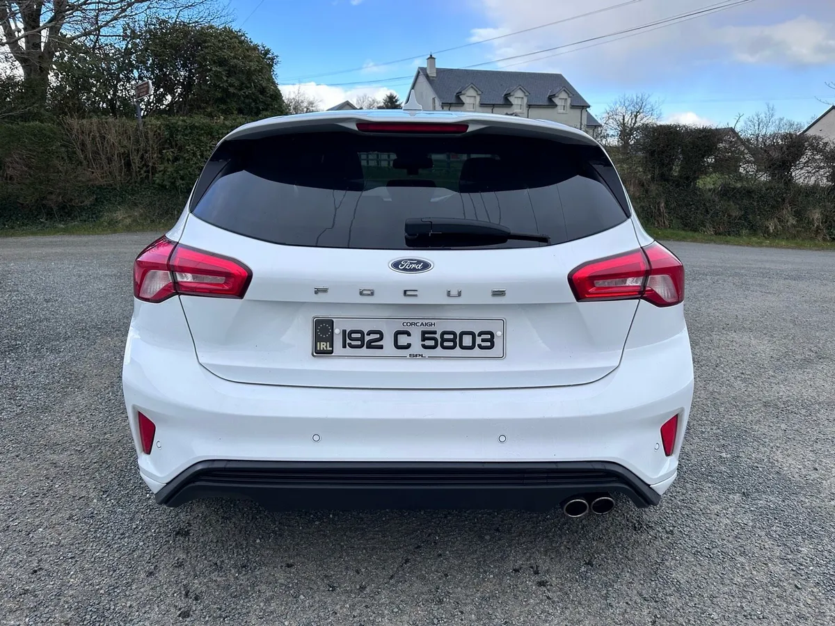 2019 Ford Focus ST-Line X - Image 4
