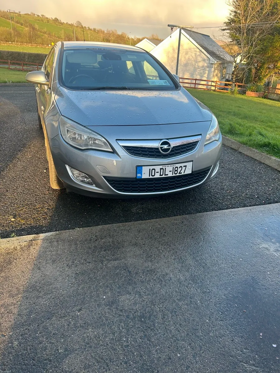 Opel Astra - Image 1
