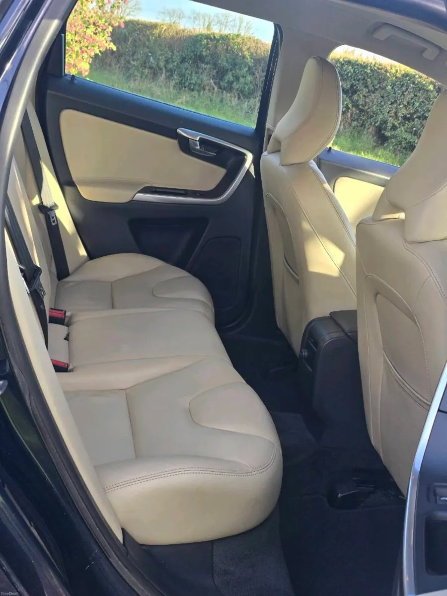 2014 Volvo XC60  Manual
NCT till 03 27
- NO SWAP - Image 4