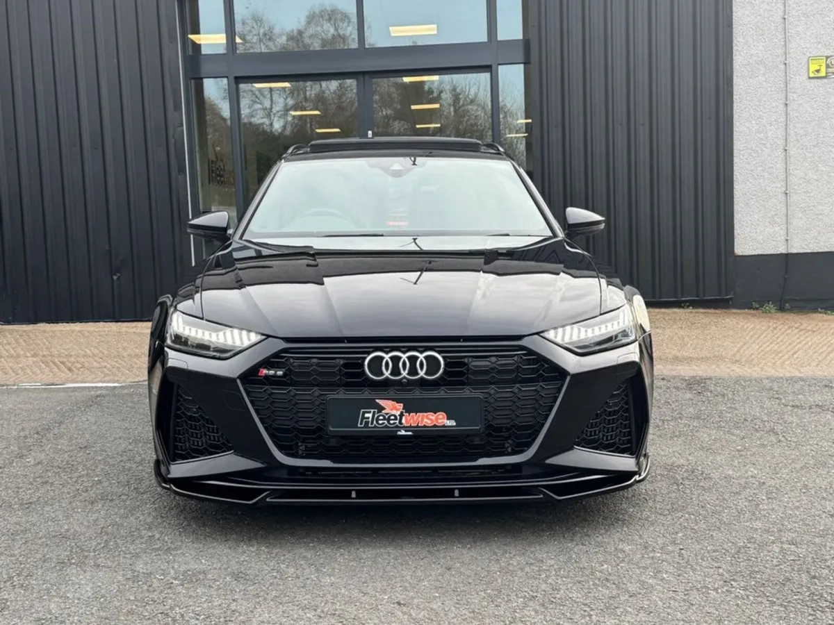 4.0 TFSI V8 Launch Edition Estate 5dr Petrol Tiptr - Image 2