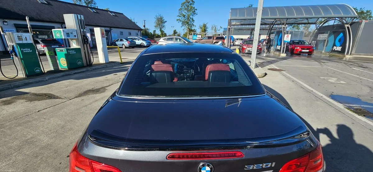 BMW 3-Series 2009 - Image 4