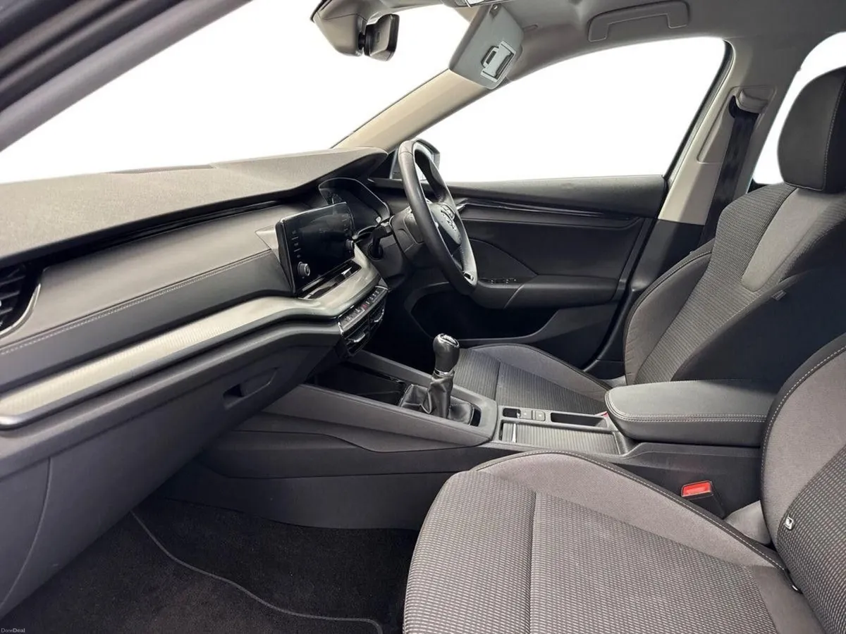 Skoda Octavia 2.0TDI AMB *4.9% APR* €80 PER WEEK - Image 2