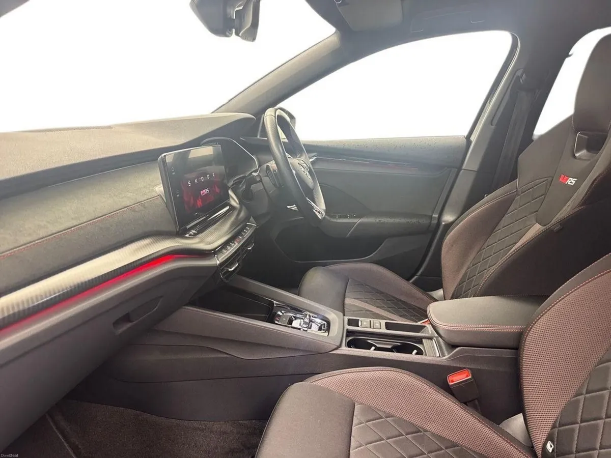 Skoda Octavia 2.0TDI RS 200BHP *4.9% APR* €95 PER - Image 2