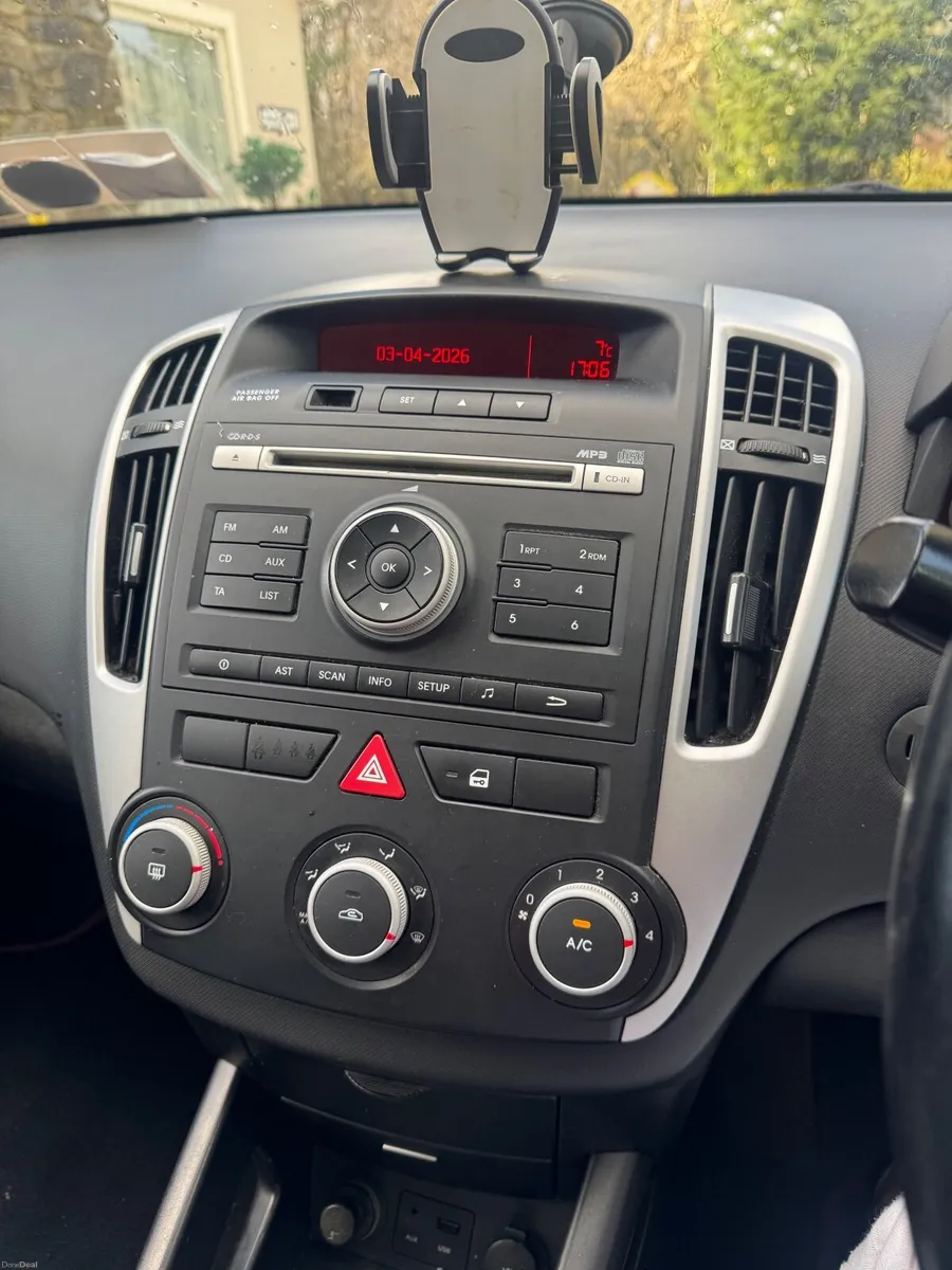 Kia Ceed 2009 - Image 4