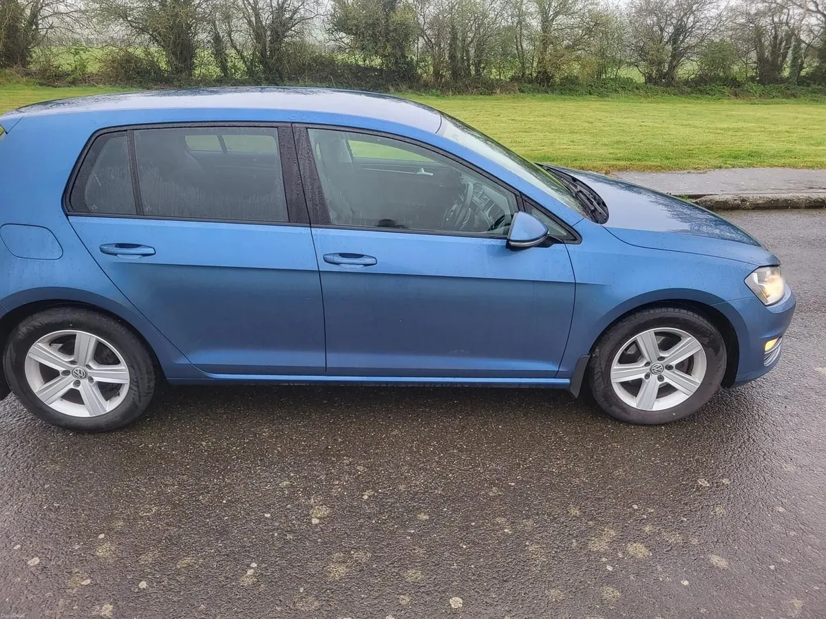 Volkswagen Golf 2013 1.6L TDI Highline - Image 2