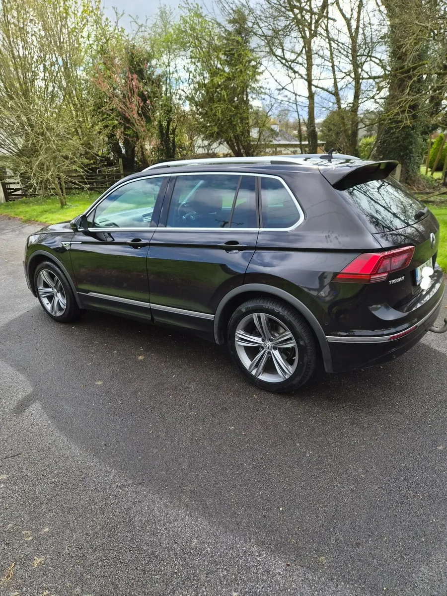 Volkswagen Tiguan R Line 2.0 TDI - Image 4