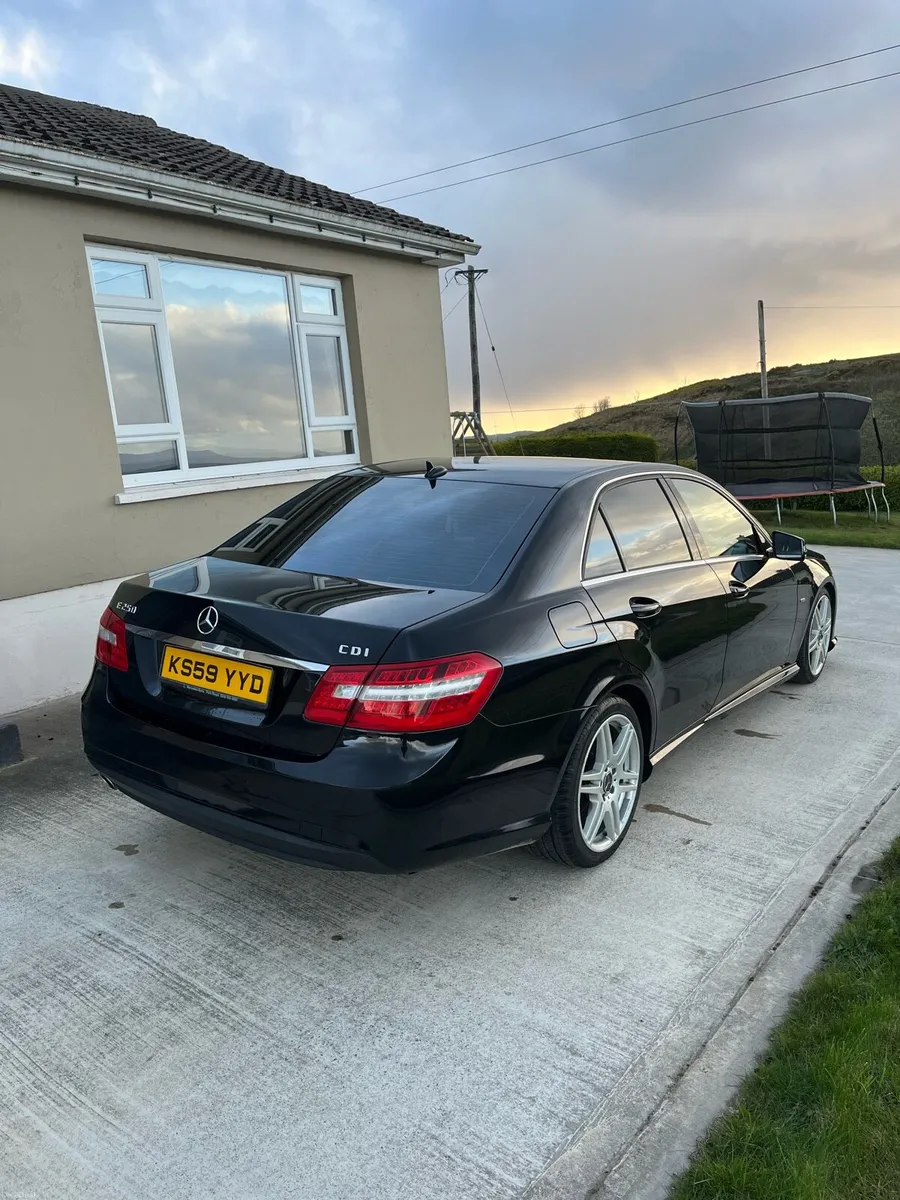 E250 Mercedes Benz - Image 4