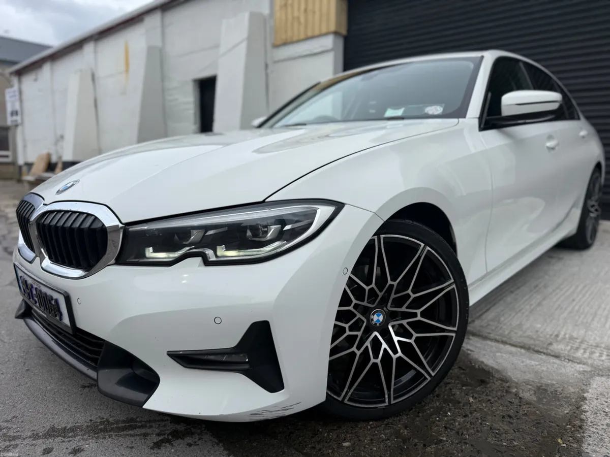 BMW 3-Series 2019 - Image 4