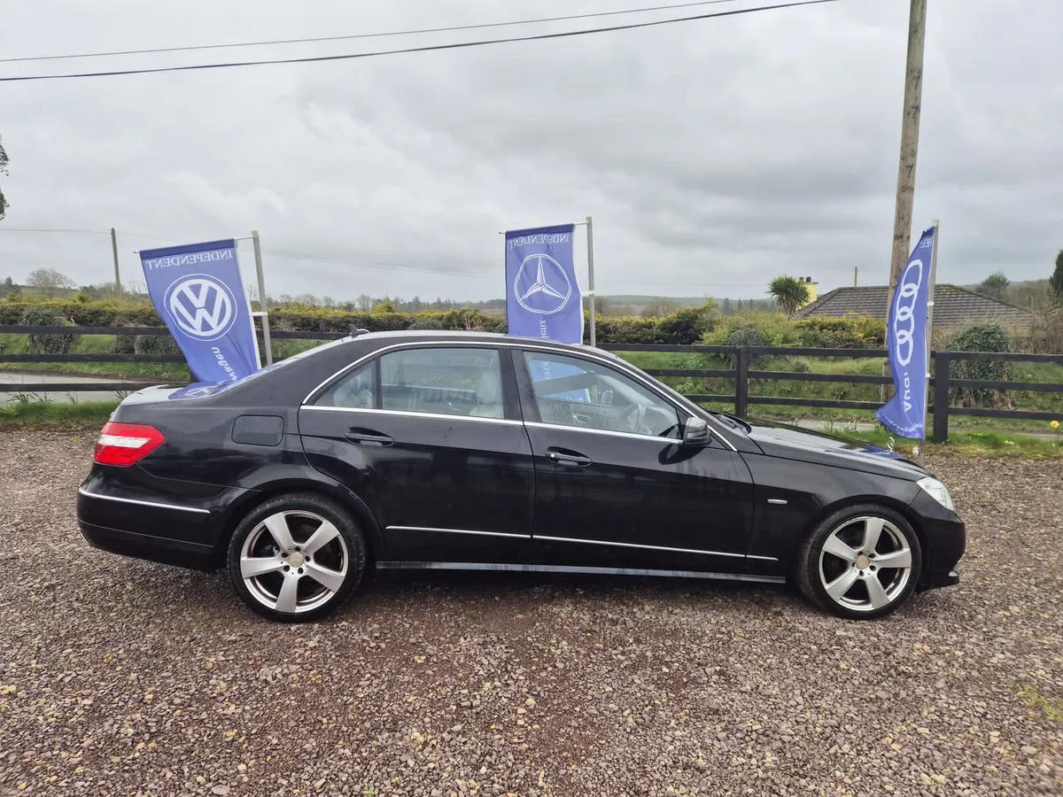 Mercedes Benz E 220D sport edition - Image 3