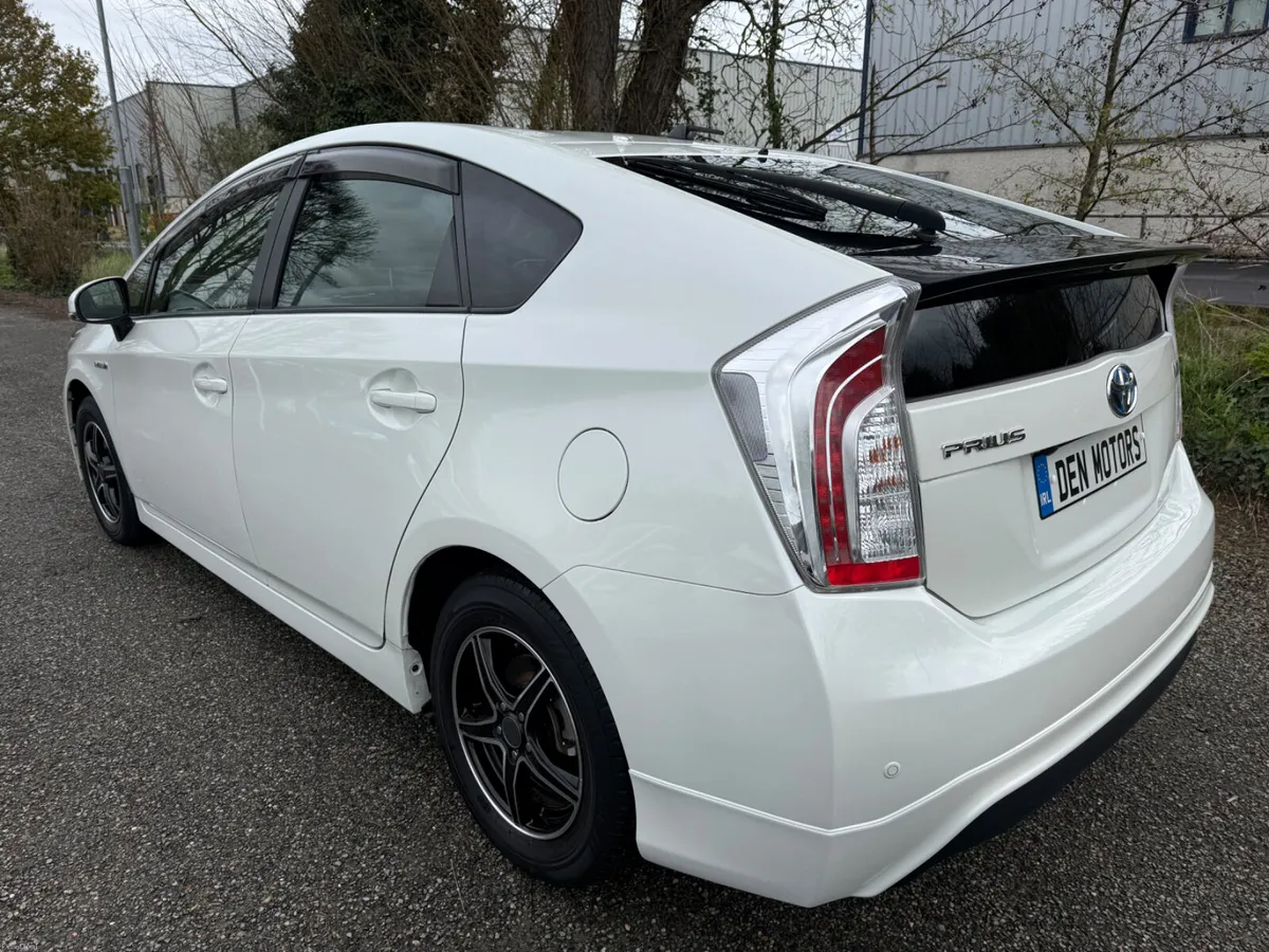 Toyota Prius 66.100km!!! - Image 4