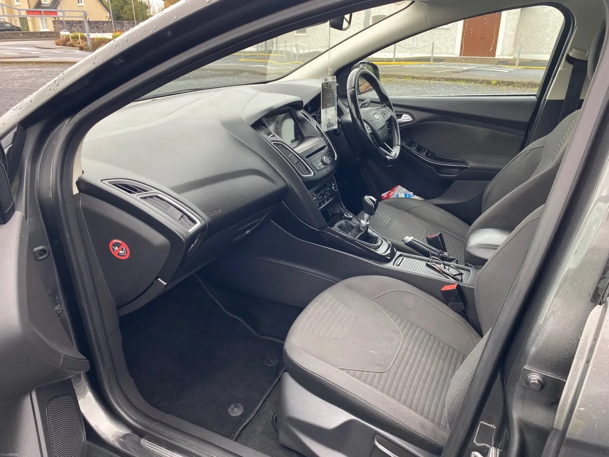 Ford Focus Titanium 2017 - Image 3