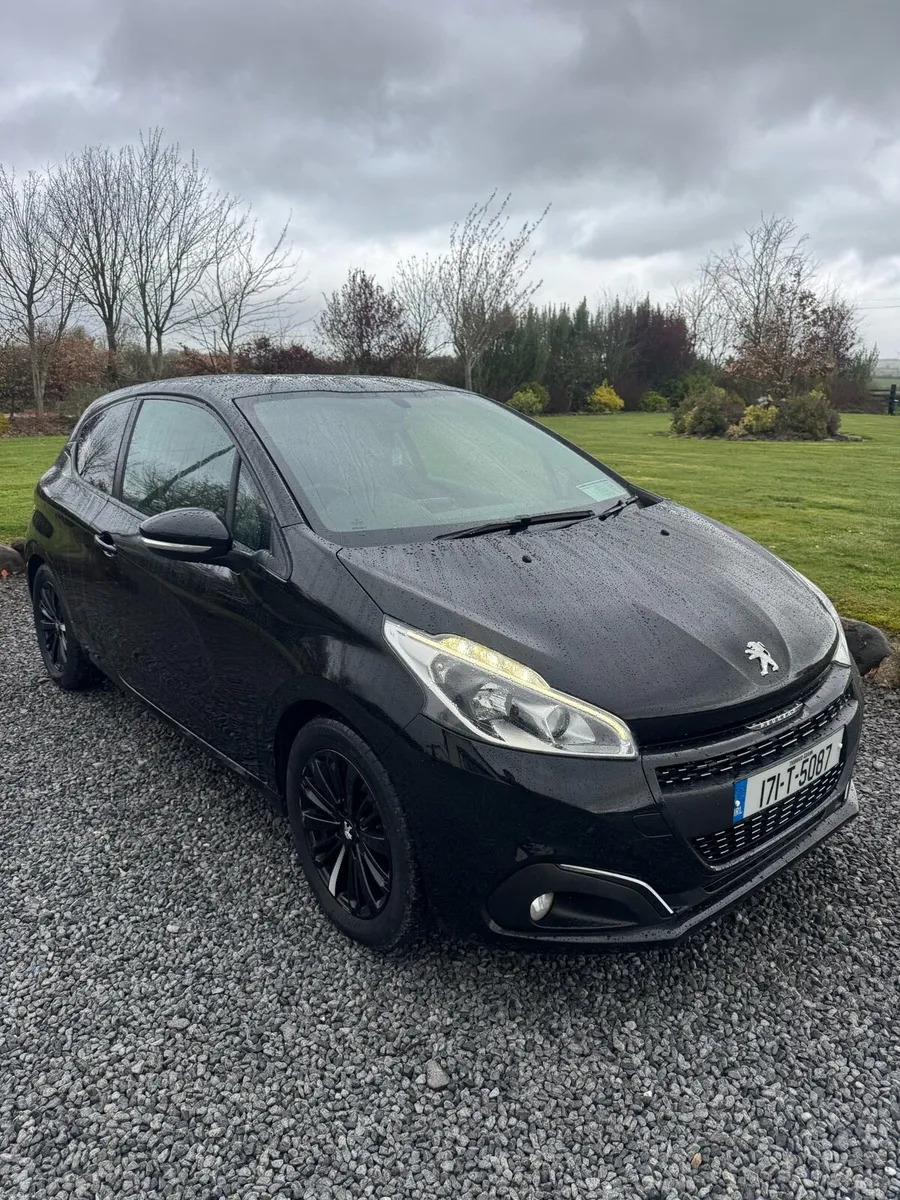 *2 year NCT* 2017 Peugeot 208 - Image 4