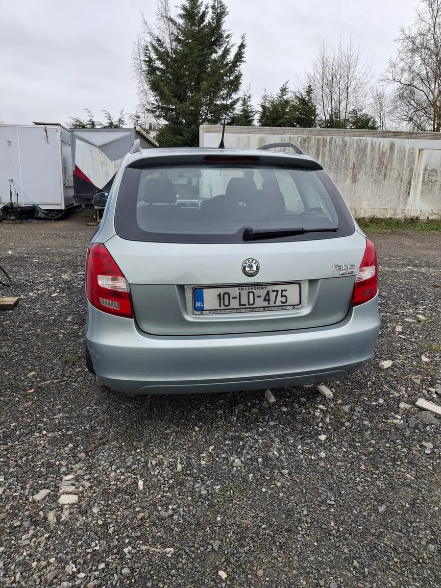 Skoda Fabia 2010 - Image 2