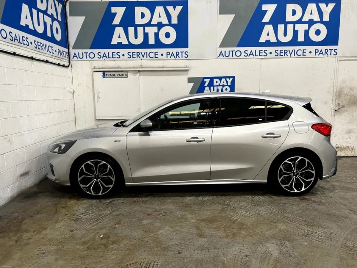 Ford Focus ST-LINE EDITION 5DR 1.0T1 1.0T125 MHE - Image 4