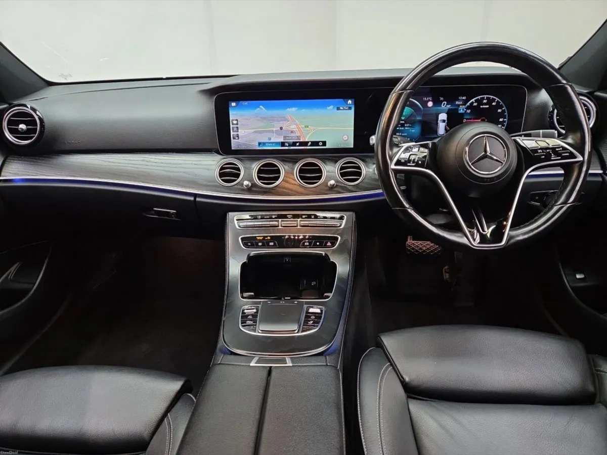 Mercedes-Benz E-Class  E300de AMG LINE PREMIUM PHE - Image 4