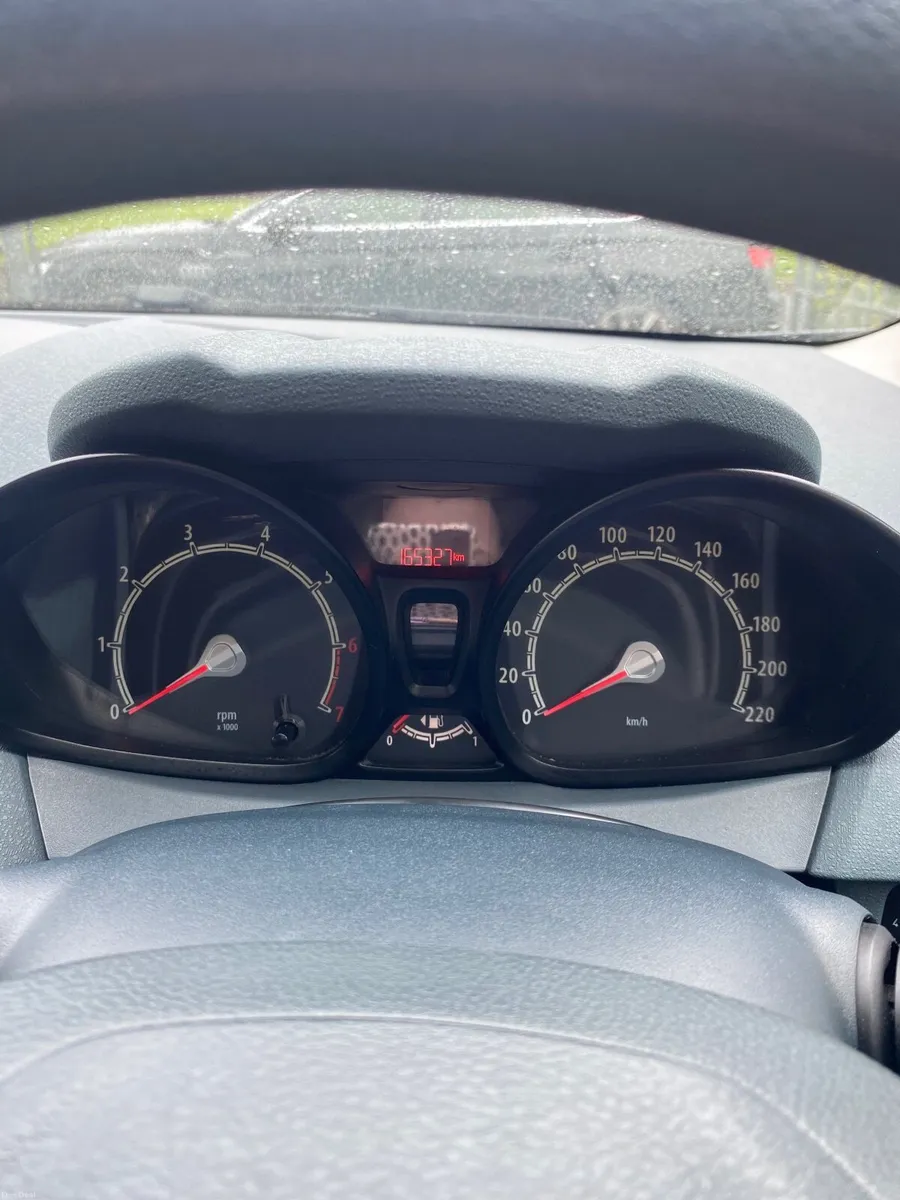 Ford Fiesta 2009 - Image 2