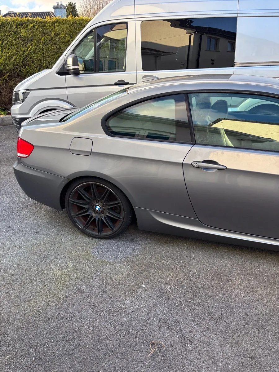 BMW 330D - Image 4