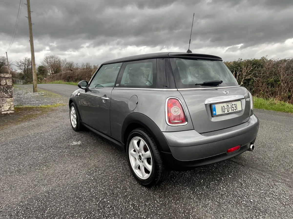 Mini Cooper 2010 - Image 3