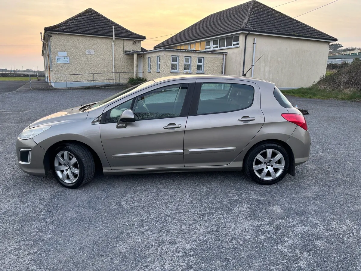2012 Peugeot 308 1.6 Diesel - Image 2