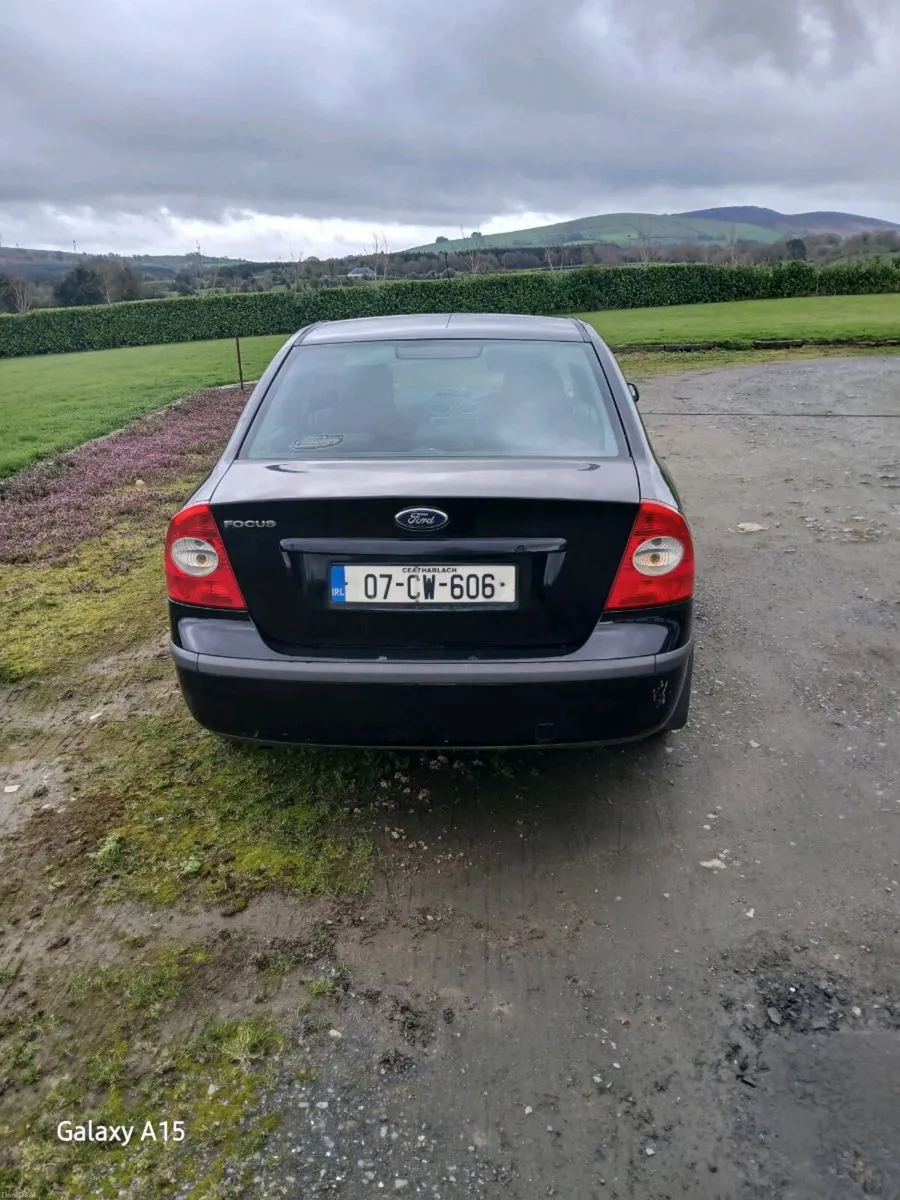 Ford focus 1.4 saloon - Image 3