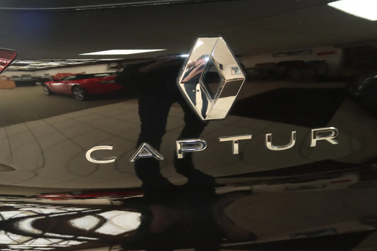2023 Renault Captur 1.0 Petrol Evolution 6-sp - Image 6